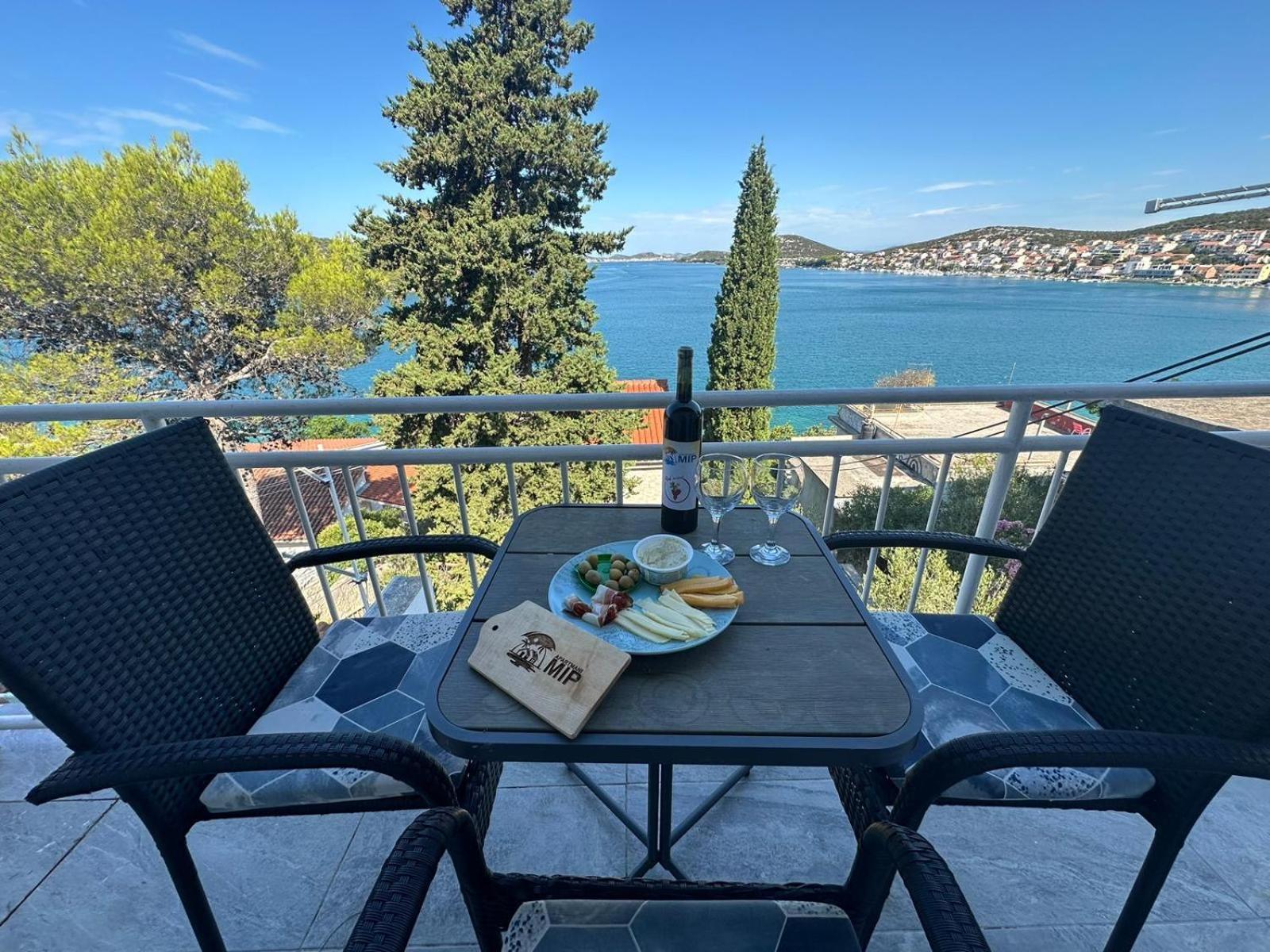 Apartment Mip Tisno Bagian luar foto